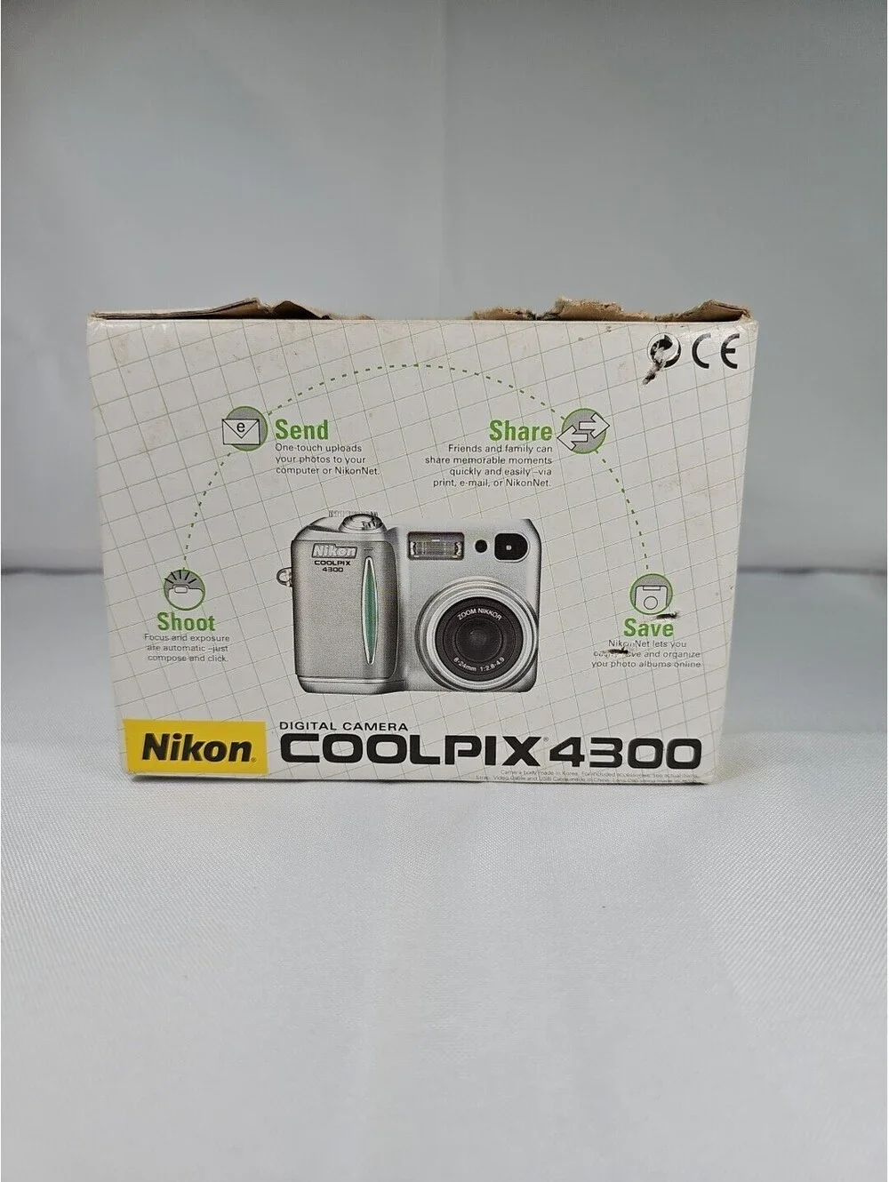 New Nikon COOLPIX 4200 4.0MP Digital Camera Silver Box Manual & Battery Charger